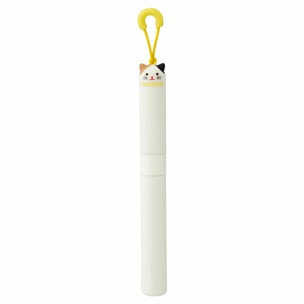 Tapa protectora de silicona del PuniLabo cubriendo las cuchillas